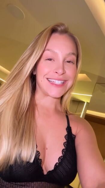 Carla Diaz