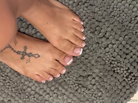 Full leaked Iluvfatitties private onlyfans photo