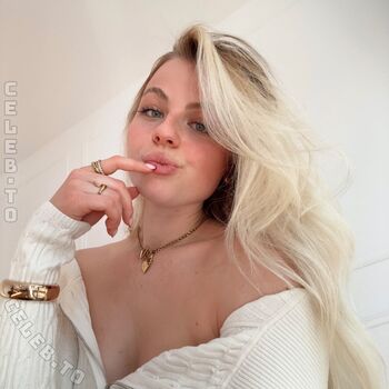 Full leaked Vallixpauline private onlyfans photo