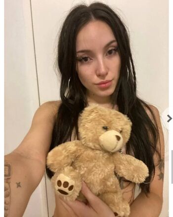 Full leaked Clairo/ private onlyfans photo