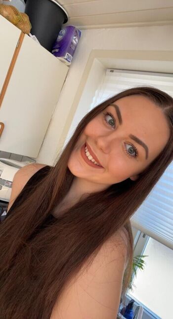Full leaked Sarah caus / private onlyfans photo