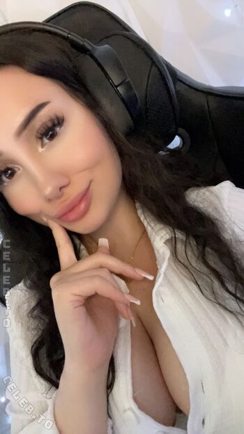 Full leaked Yasilisches private onlyfans photo