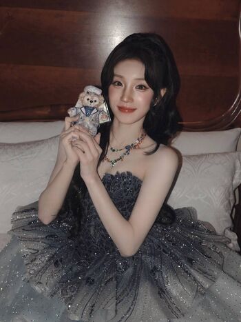 Full leaked Yuqi private onlyfans photo